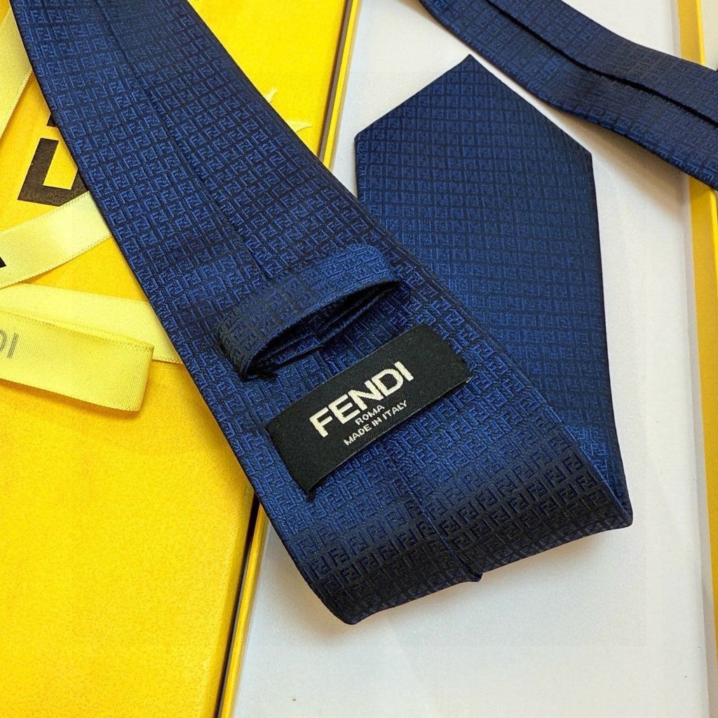 Fendi Style Men's Textured Solid Silk Tie