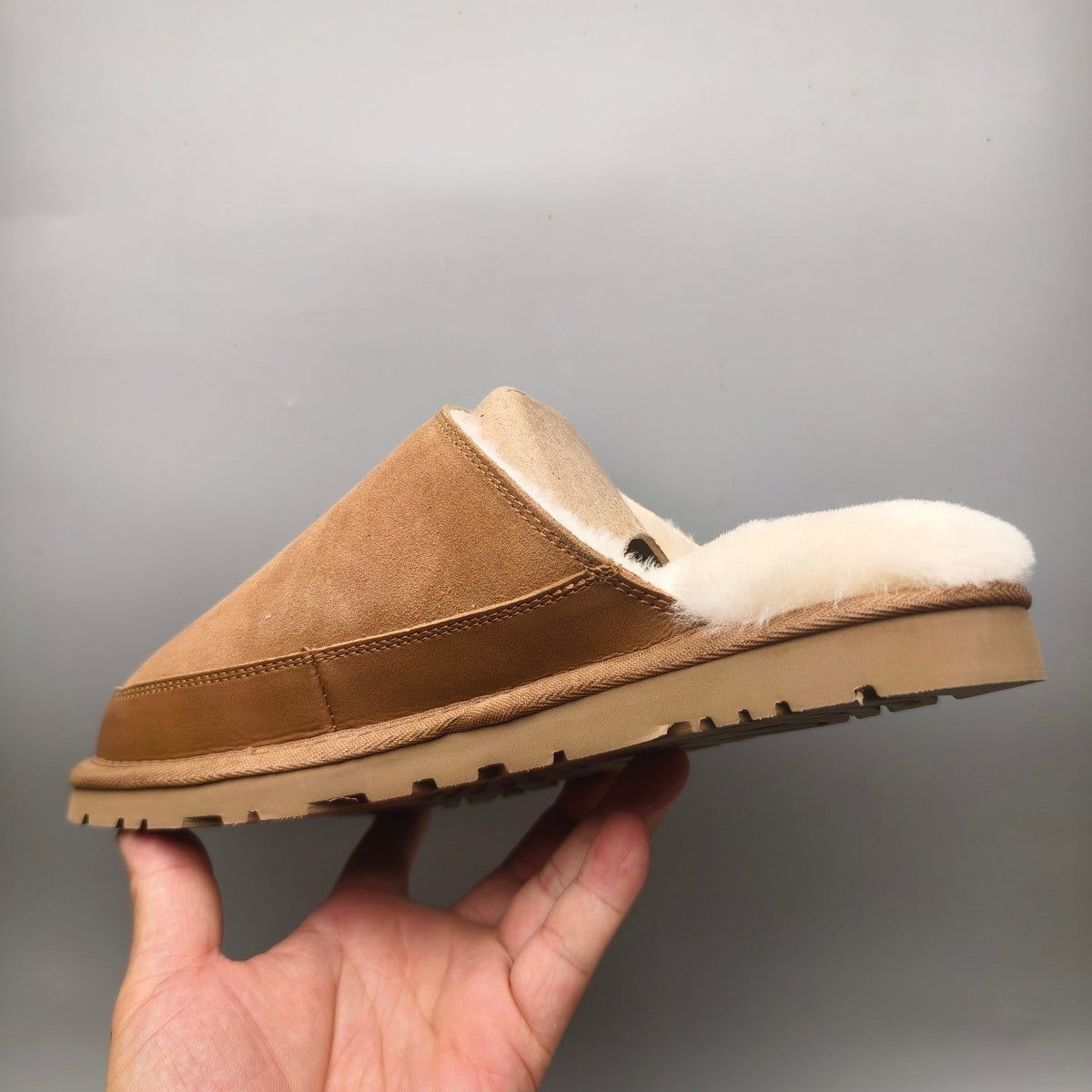 Chestnut Ultra-Lightweight Fluffy Men’s Slippers — New Arrival | In Stock
